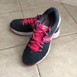 Nike Dart 10 Women’s Size 9